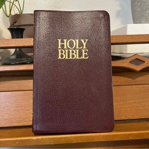 Zondervan burgundy Bonded Leather KJV King James Version Bible